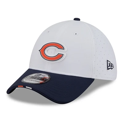 Men's New Era White/Navy Chicago Bears 2025 NFL Training Camp 39THIRTY Flex Hat
