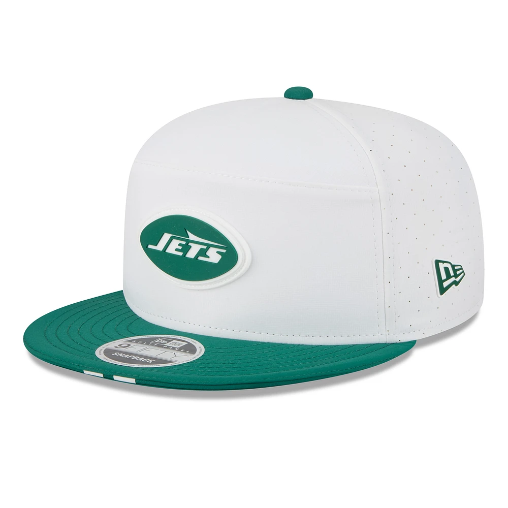 Men's New Era White/Green New York Jets 2025 NFL Training Camp Split Panel 9FIFTY Snapback Hat