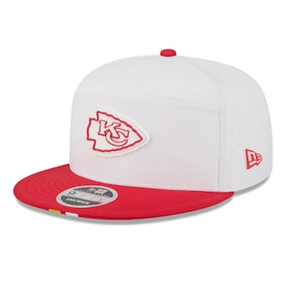 Men's New Era White/Red Kansas City Chiefs 2025 NFL Training Camp Split Panel 9FIFTY Snapback Hat