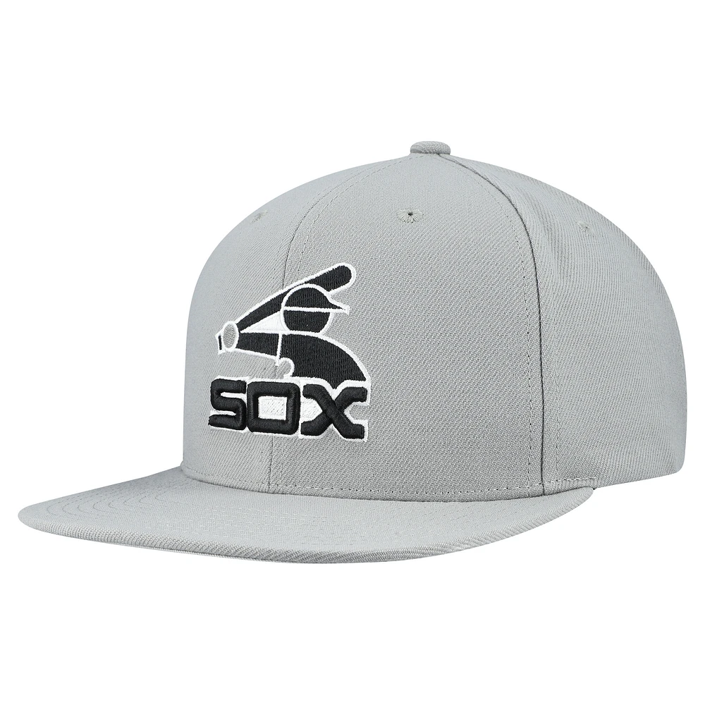 Men's Mitchell & Ness Chicago White Sox Cooperstown Collection Basic Flip Snapback Hat