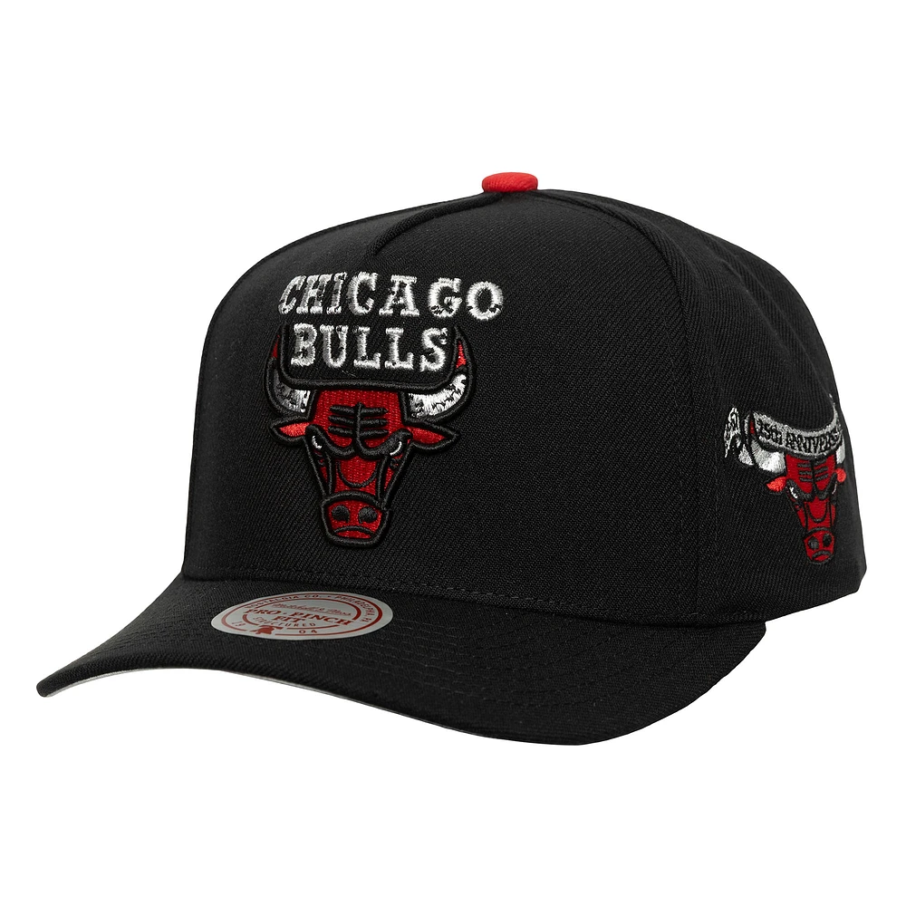 Men's Mitchell & Ness Black Chicago Bulls Core Pro Pinch Adjustable Hat