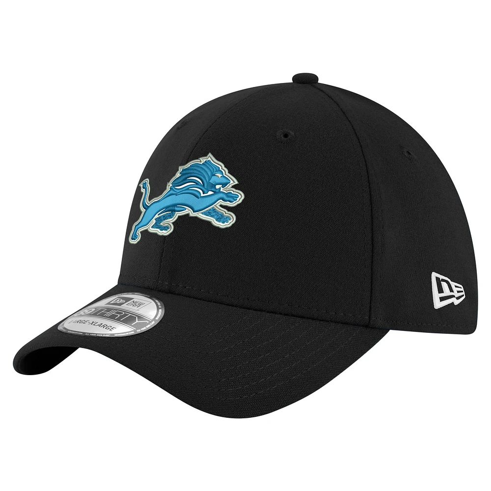 Men's New Era Black Detroit Lions Replica 39THIRTY Flex Hat