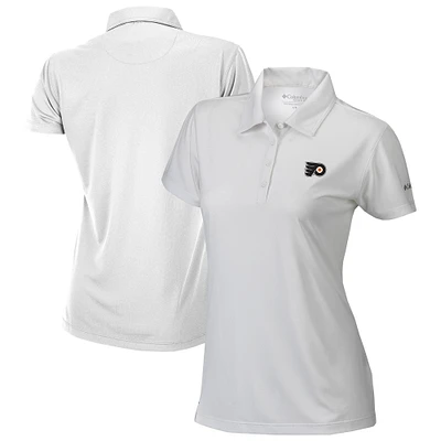 Women's Columbia White Philadelphia Flyers Omni-Wick Birdie Polo
