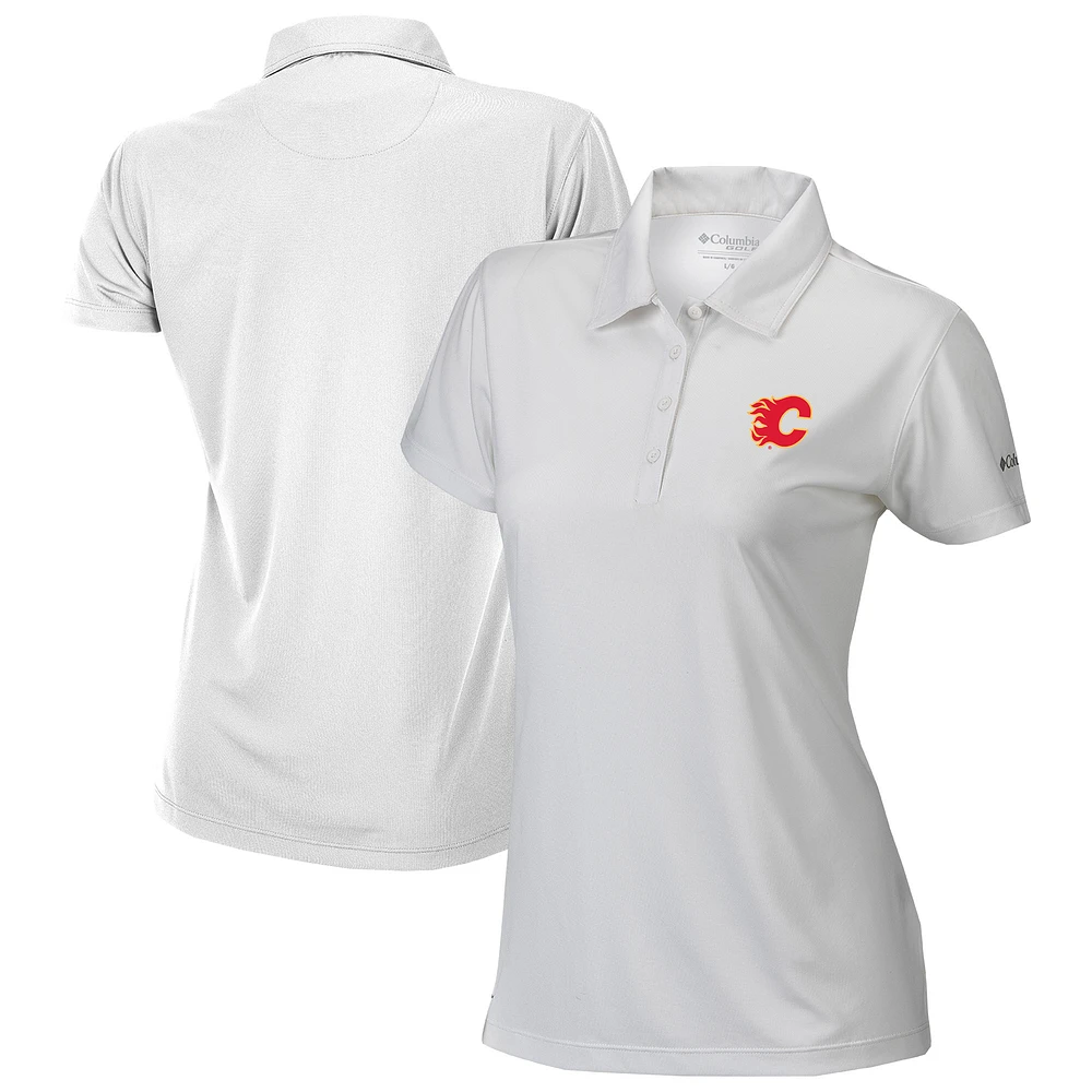 Women's Columbia White Calgary Flames Omni-Wick Birdie Polo