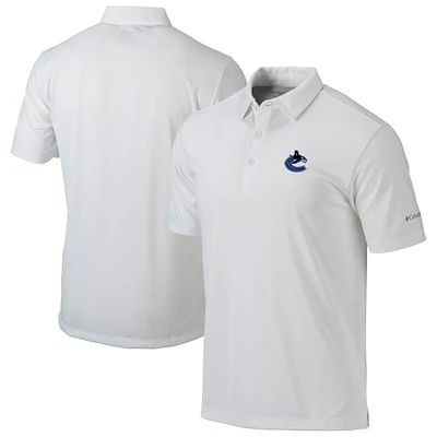 Men's Columbia White Vancouver Canucks Drive Omni-Wick Polo