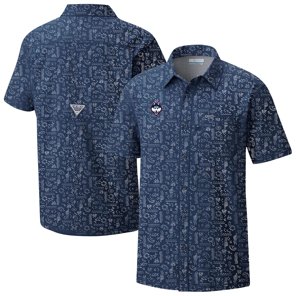 Men's Columbia Navy UConn Huskies Super Slack Tide Omni-Wick Button-Up Shirt
