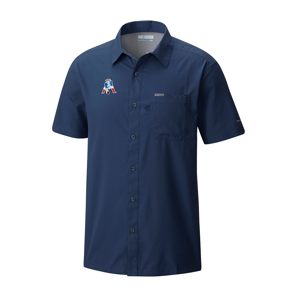 Men's Columbia Navy New England Patriots Slack Tide Omni-Wick Throwback Logo Button-Up Camp Shirt