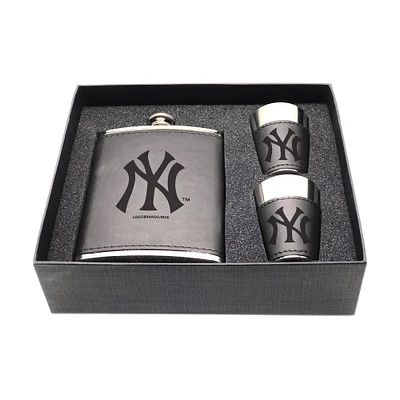 New York Yankees Three-Piece Leather Flask & Shot Glass Set