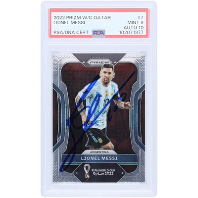 Lionel Messi Argentina National Team Autographed 2022 Panini Prizm World Cup Qatar #7 PSA Authenticated 9/10 Card