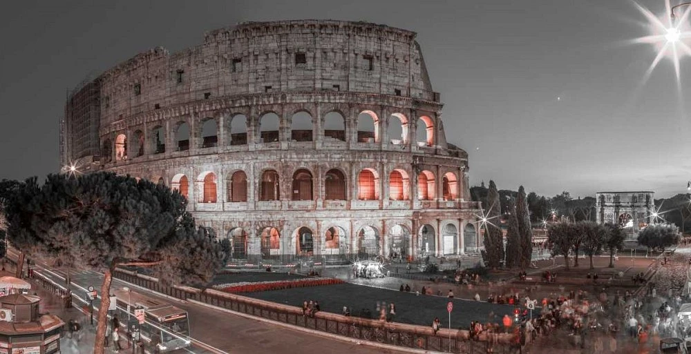 Assaf Frank - Famous Colosseum Rome, Italy