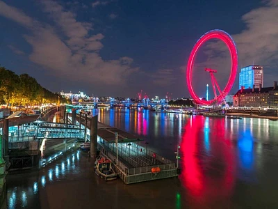 Assaf Frank - London city skyline with Eye over river Thames, UK