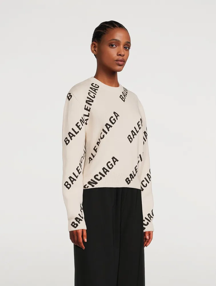 Sweater Logo Print