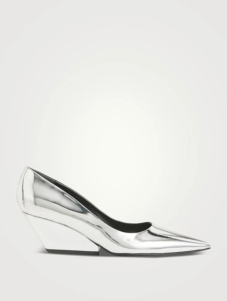 Mirrored Pumps