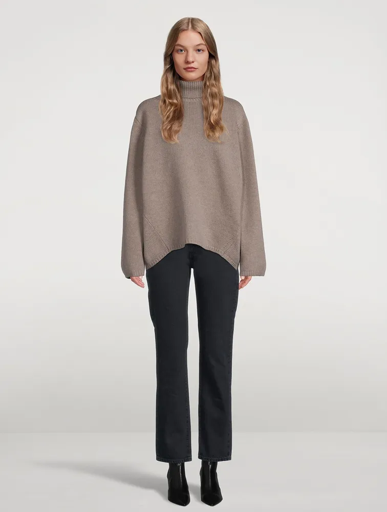 Straight-Leg Jeans