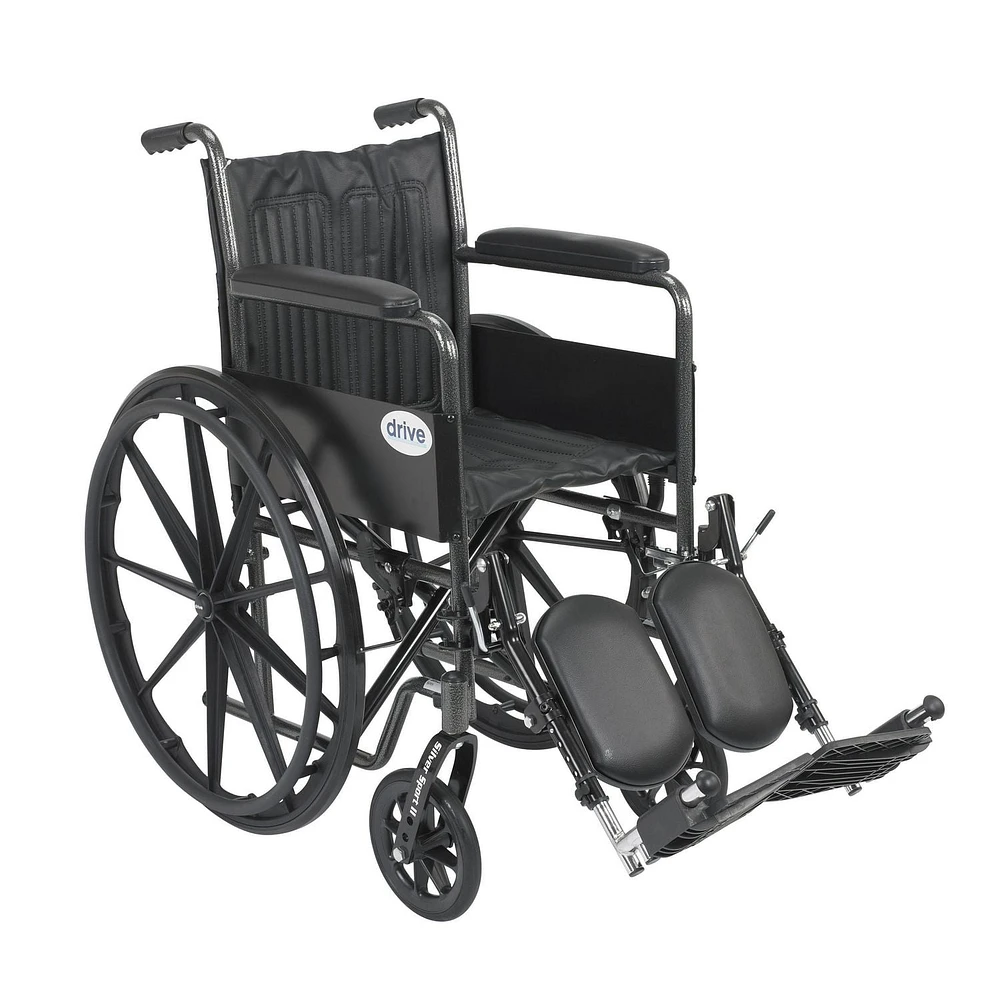 Fauteuil roulant Silver Sport 2 avec siège de 18 po avec accoudoirs fixes de Drive Medical