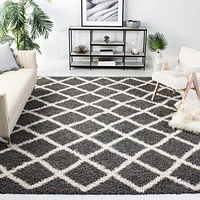 Safavieh Dallas Jerrie Geometric Shag Area Rug
