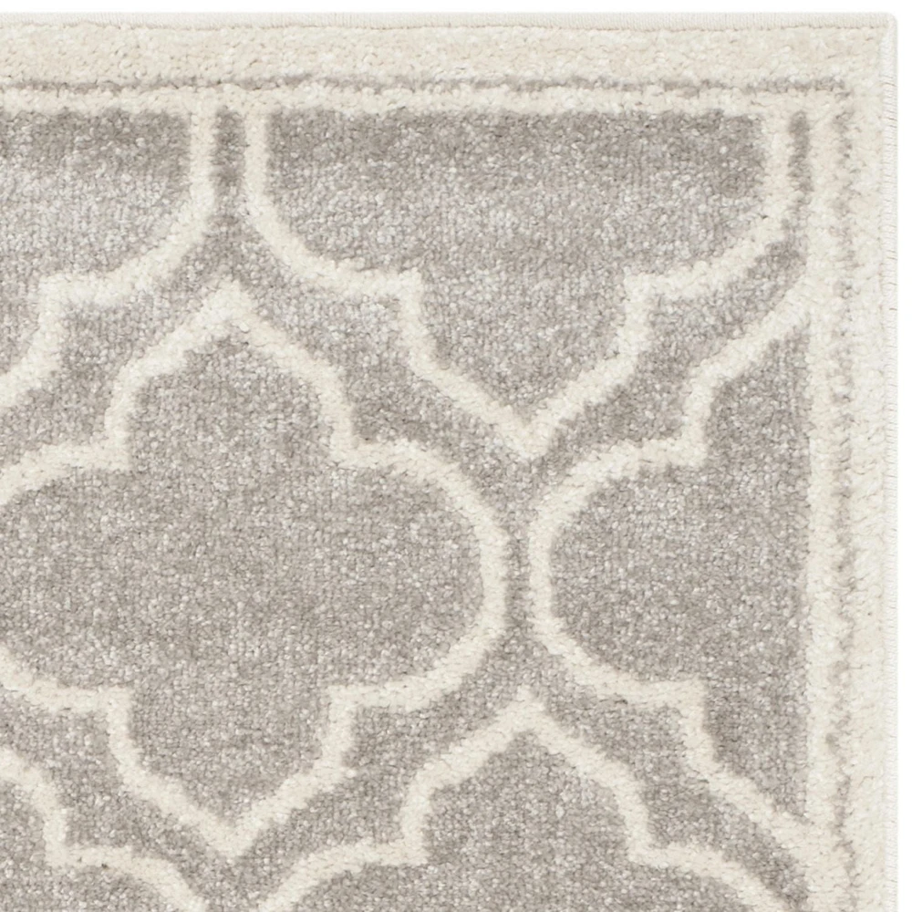 Safavieh Amherst Wilson Geometric Area Rug