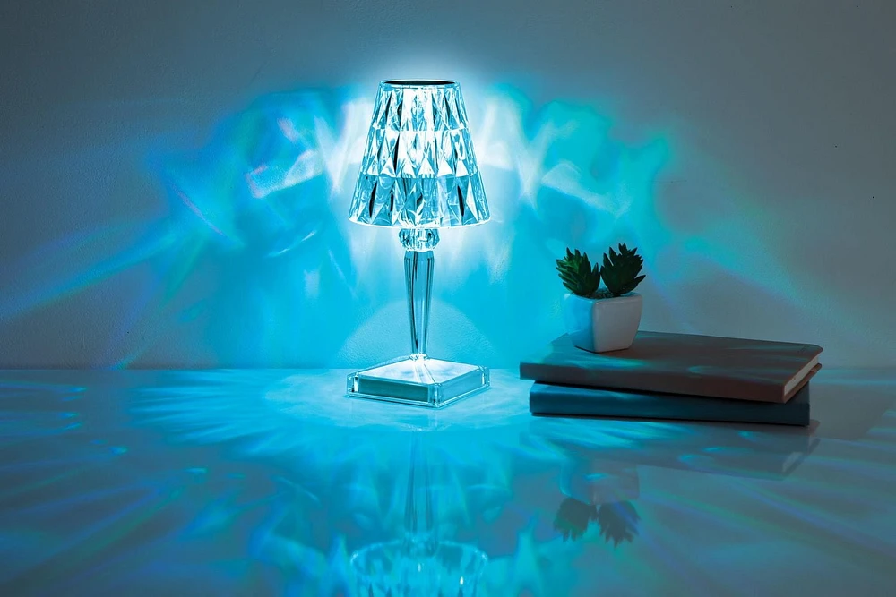 Lampe tactile à DEL en cristal multicolore de 10 po de Merkury Innovations .Lampe tactile LED en cristal