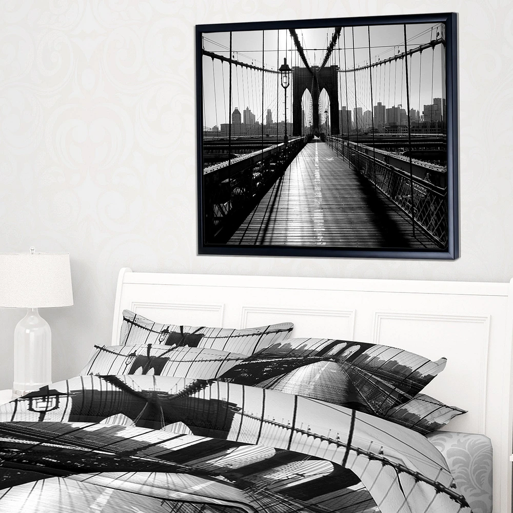 Design Art Dark Brooklyn Bridge Framed Canvas Art Print