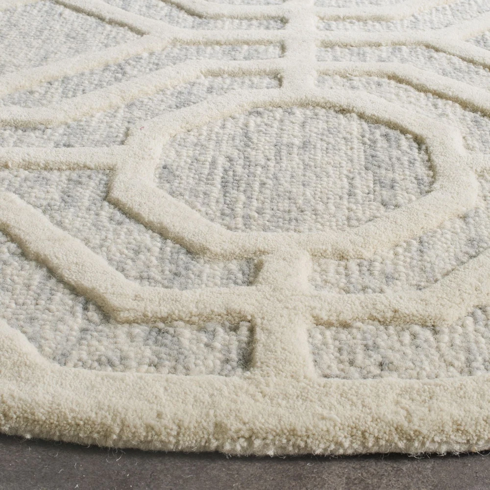 Safavieh Cambridge Johan Geometric Area Rug