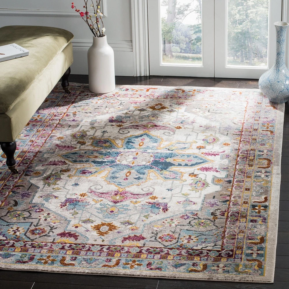 Safavieh Aria Natasa Traditional Area Rug