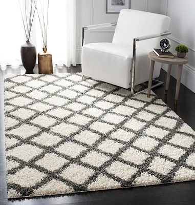 Safavieh Dallas Jerrie Geometric Shag Area Rug