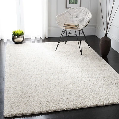 SAFAVIEH August Carlene Solid Plush Shag Area Rug