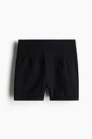 Seamless Invisible Scrunch Hot Pants with DryMove™