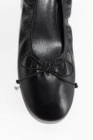 Bow-Front Pumps