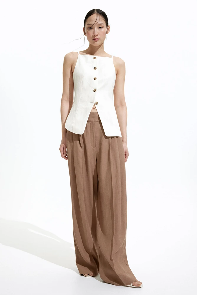 Tapered-Waist Vest