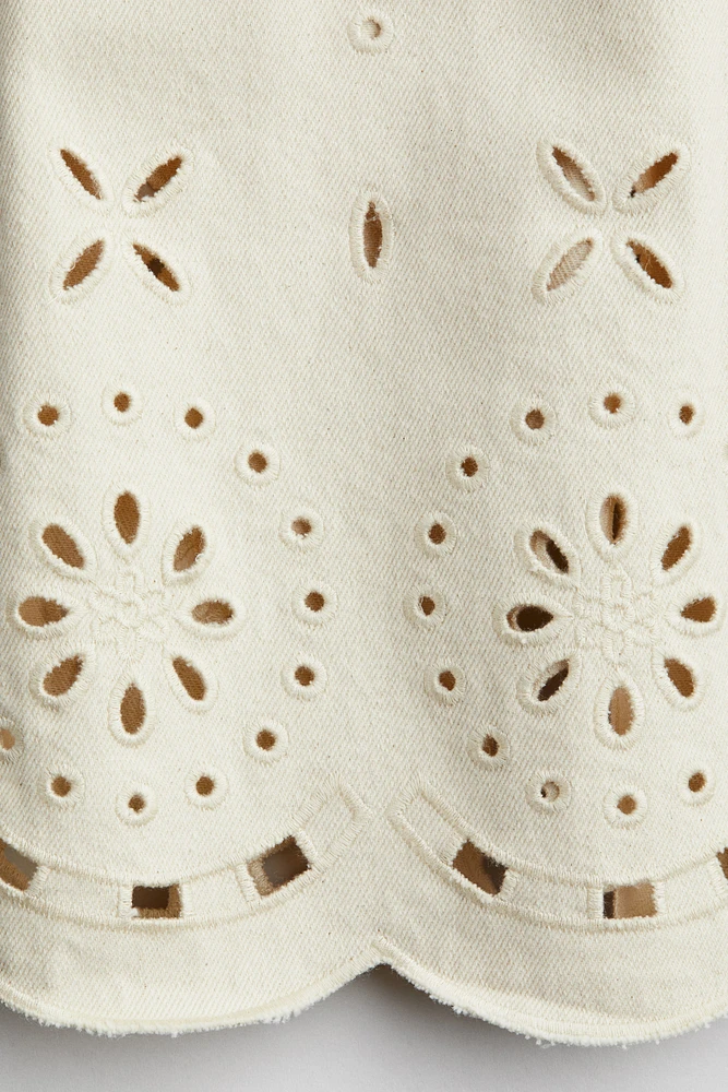 Ankle Jeans with Eyelet Embroidery