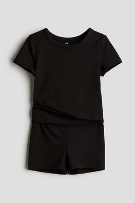 2-piece Top and Shorts Set