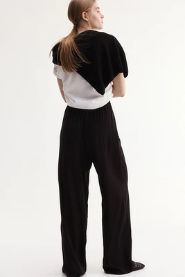 Wide-cut Pull-on Pants