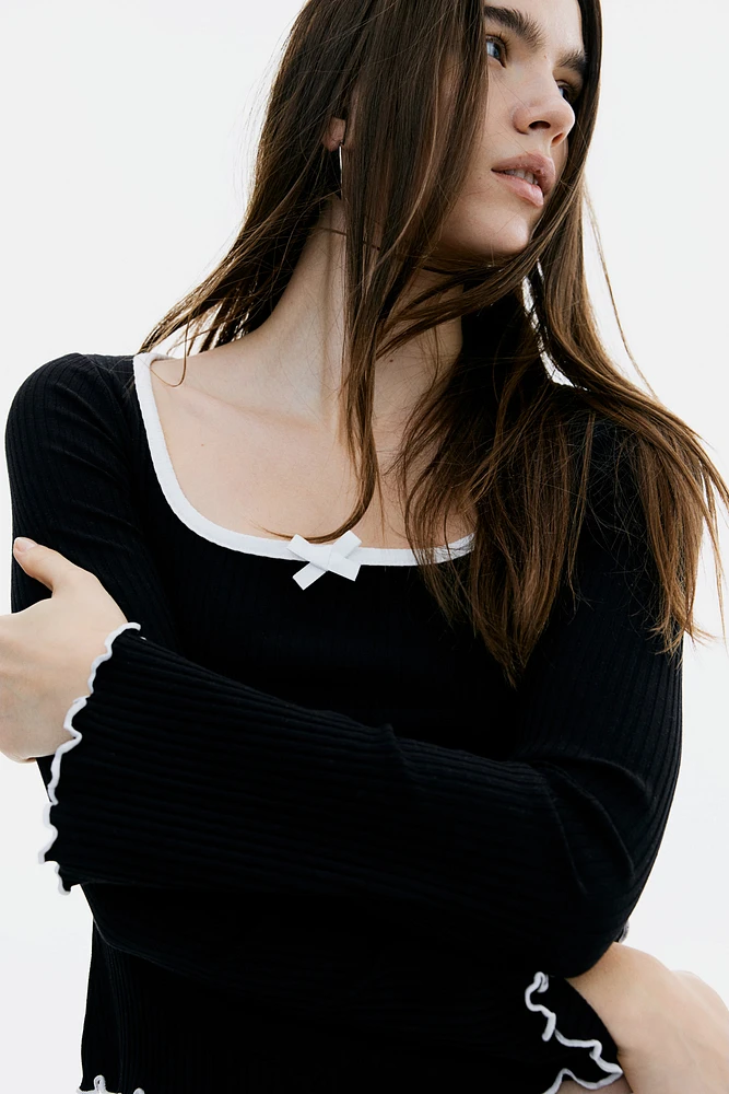 Ribbed Top with Overlocked Trim