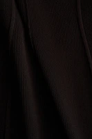 Robe avec ouverture dans le dos