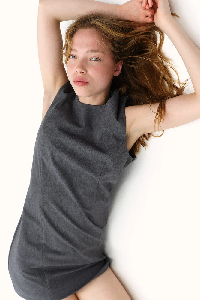 Robe sans manches en sergé