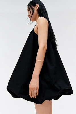Robe à bretelles fines avec jupe effet bulle