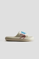 Chunky Pool Shoes with Printed Motif