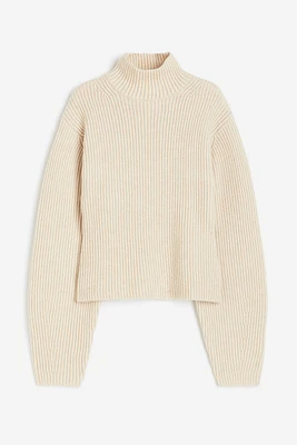 Chandail en tricot côtelé avec col cheminée
