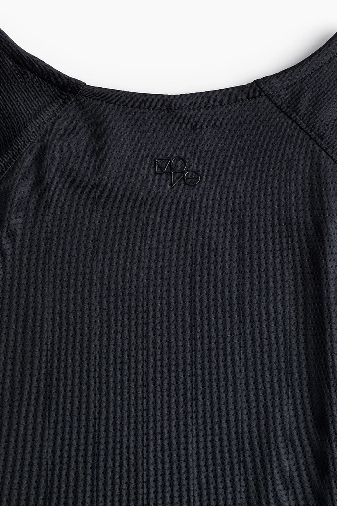 Sports Top with DryMove™