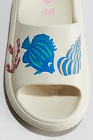 Chunky Pool Shoes with Printed Motif
