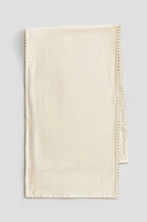 Scalloped-Edge Table Runner