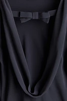 Robe à encolure bénitier