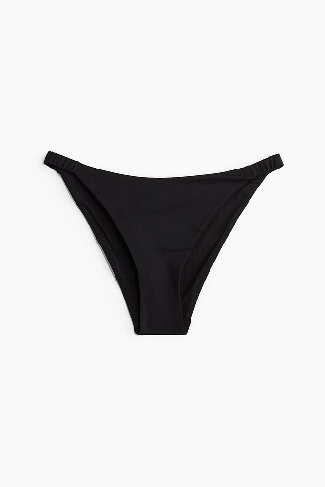 Culotte de bikini Tanga audacieuse