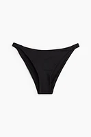 Culotte de bikini Tanga audacieuse