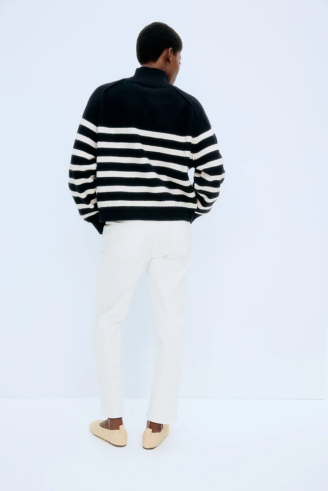 MAMA Straight Ankle Jeans