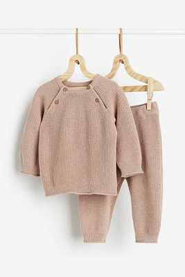 Chandail et pantalon en maille