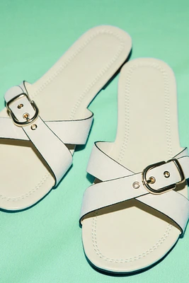 Crossover-strap sandals