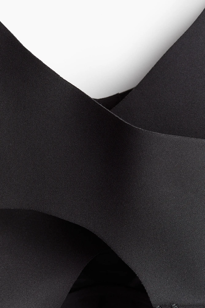 High Support Sports Bra with DryMove™