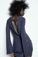 Robe à encolure bénitier